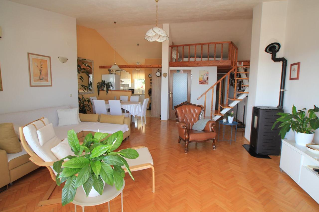 Apartment Gallery Kaštela Extérieur photo